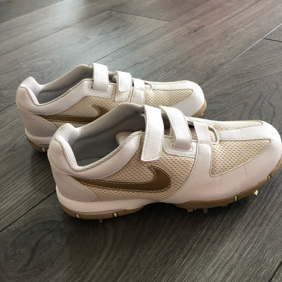 Traction at contact Nike Velcro sneakers - Picture 6 of 10